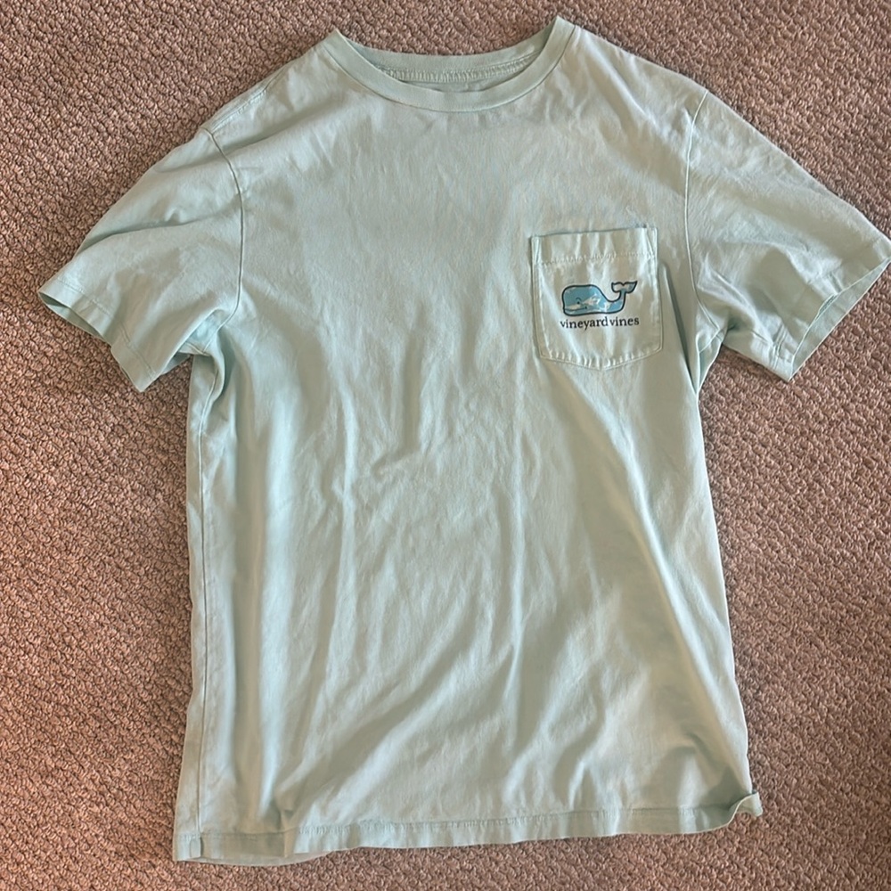 vineyard vines t shirt size XS